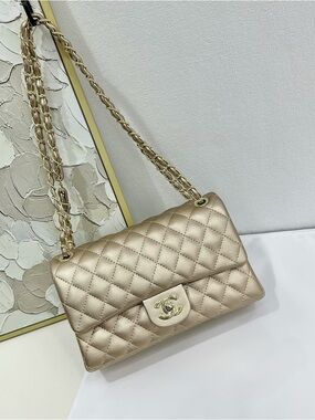 Quilted Shoulder Bag